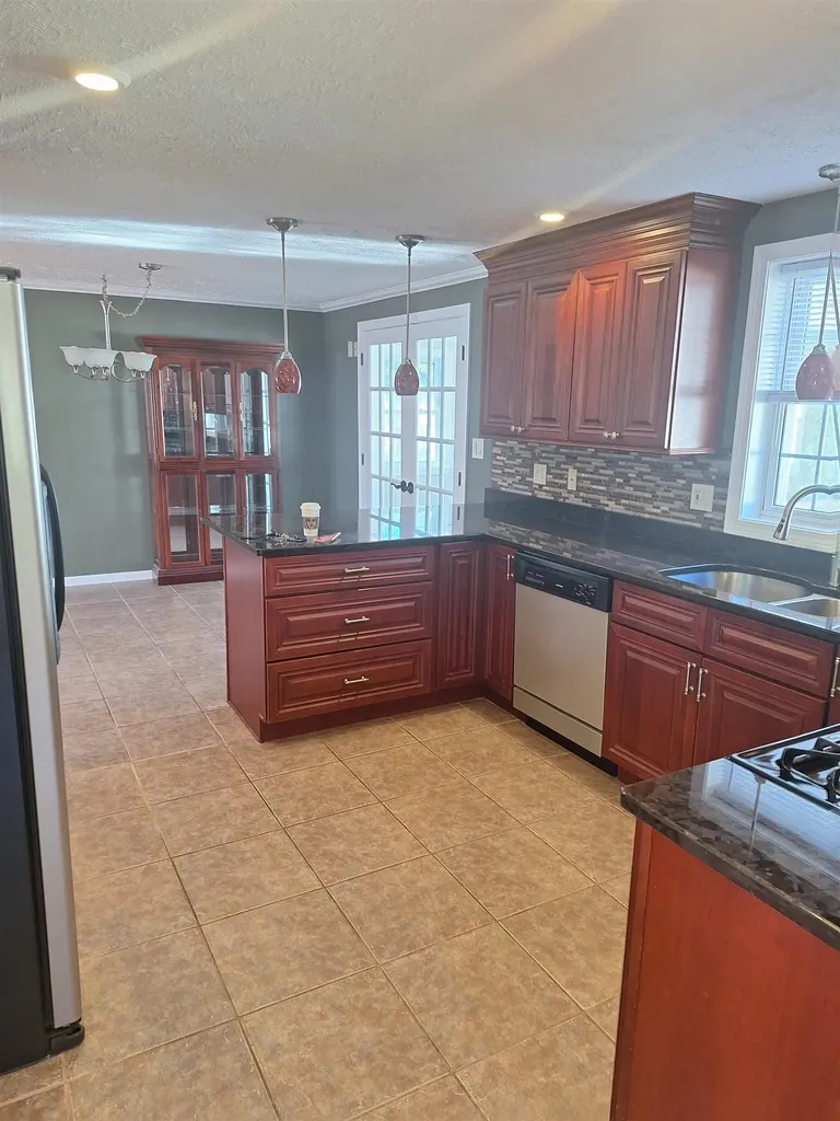 628 Megan Drive Manchester NH 03109