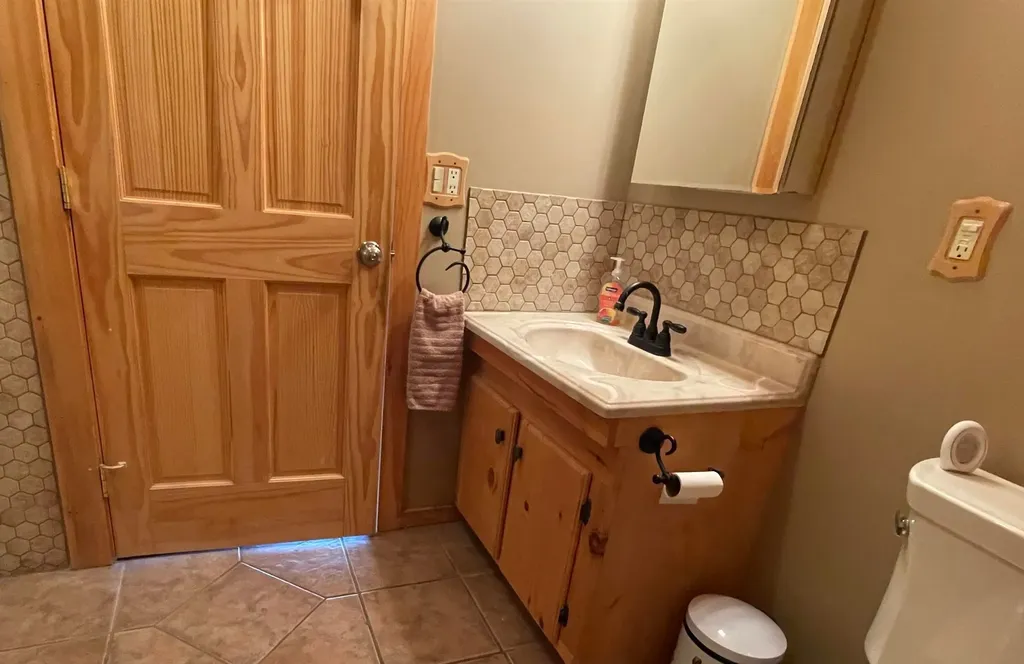 825 Case Lane Readsboro VT 05350