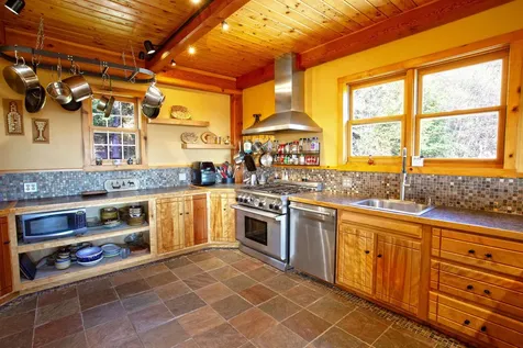 825 Case Lane Readsboro VT 05350