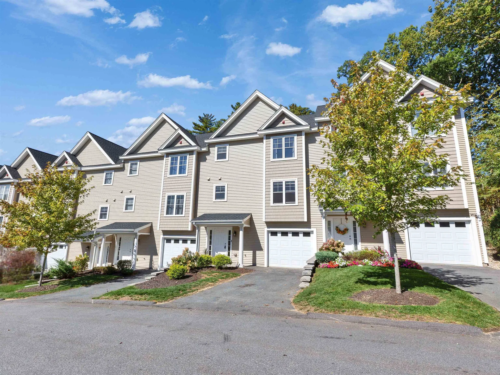 163 Woodview Way Manchester NH 03102