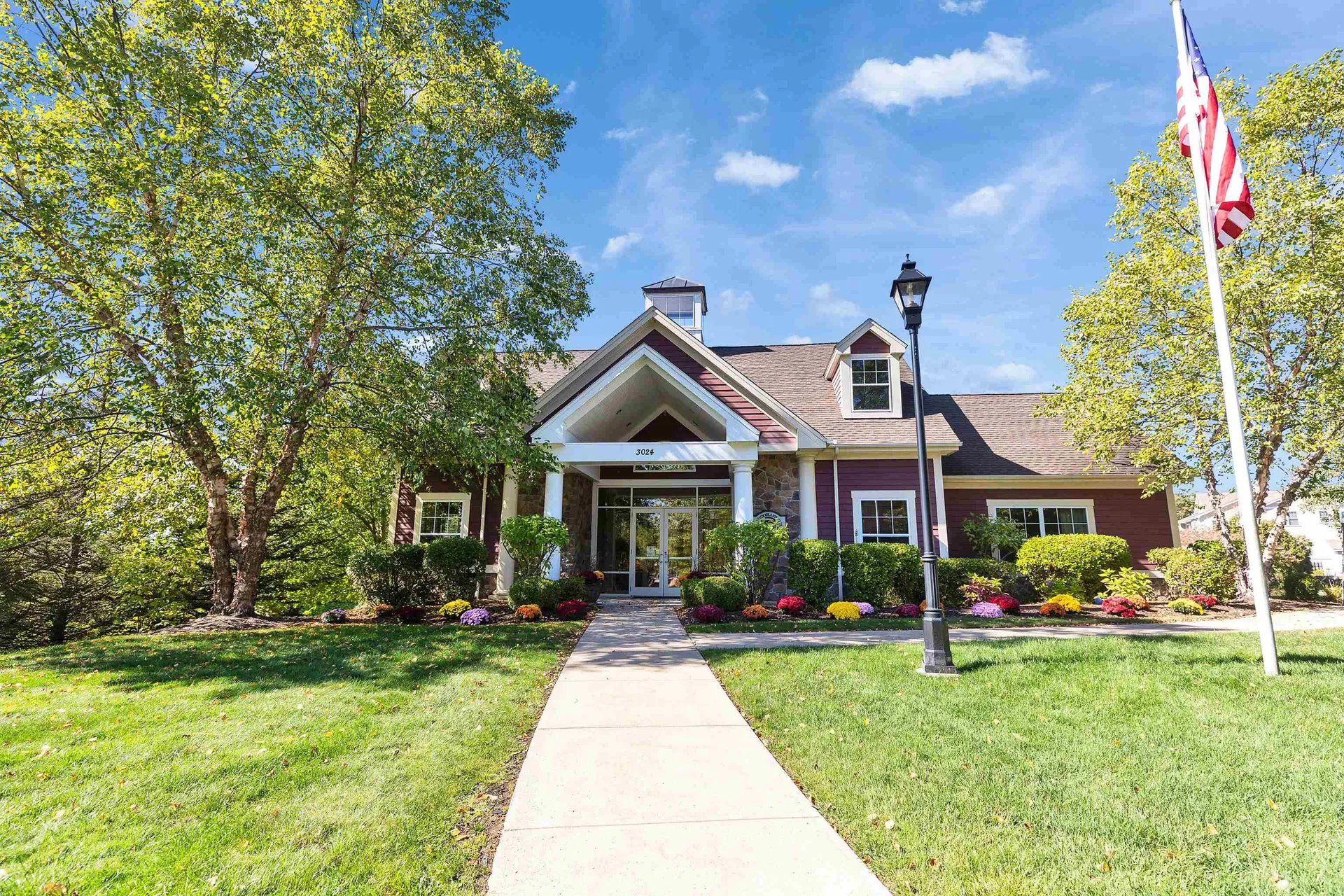 163 Woodview Way Manchester NH 03102