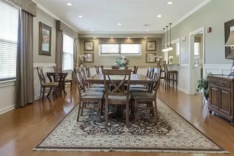 163 Woodview Way Manchester NH 03102