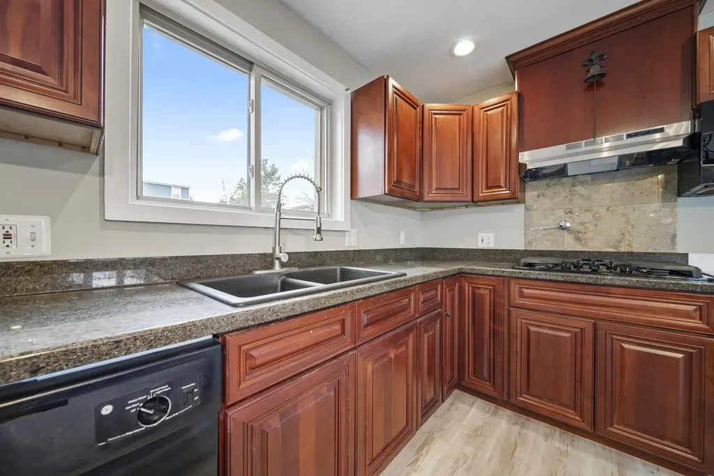 87 Harrington Avenue Manchester NH 03103