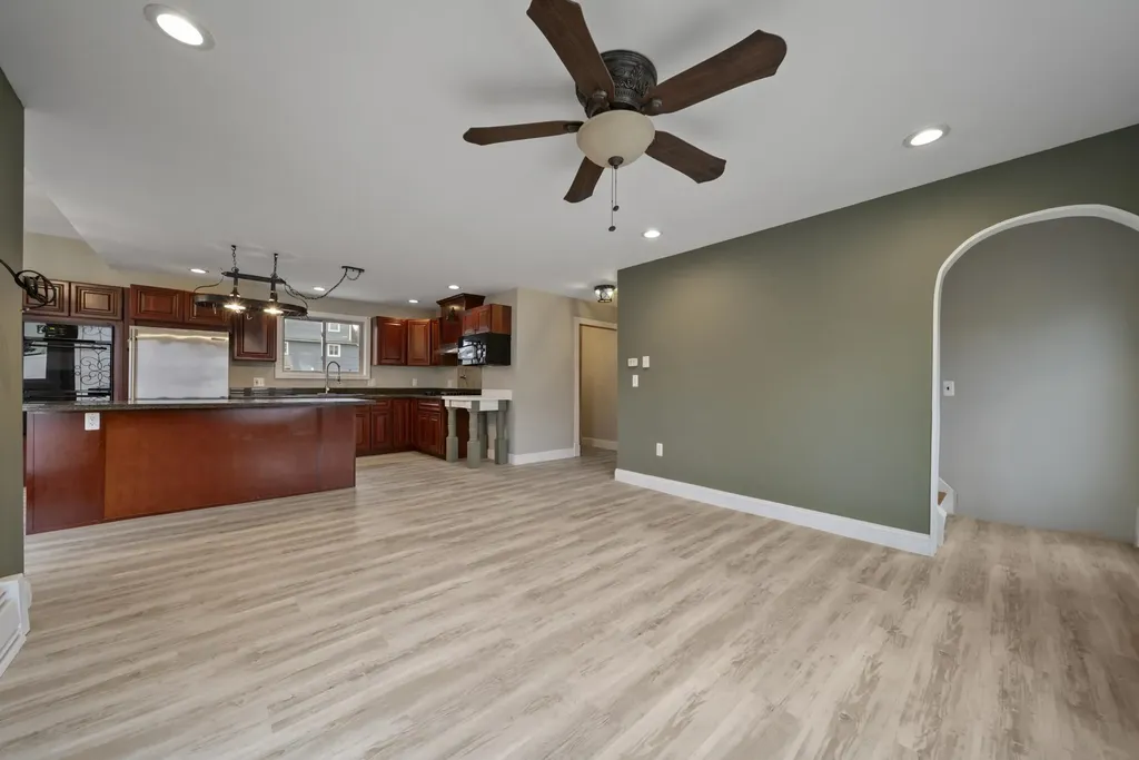 87 Harrington Avenue Manchester NH 03103