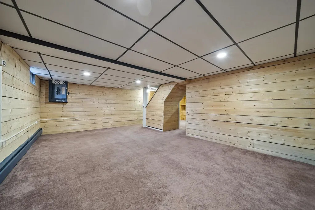 87 Harrington Avenue Manchester NH 03103