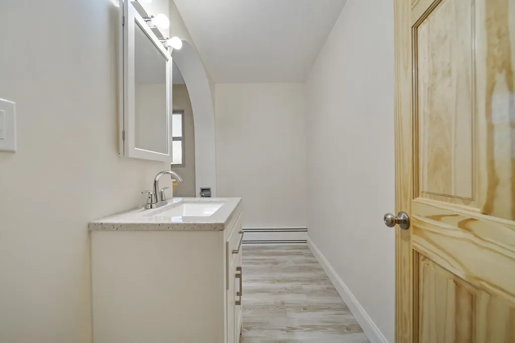 87 Harrington Avenue Manchester NH 03103