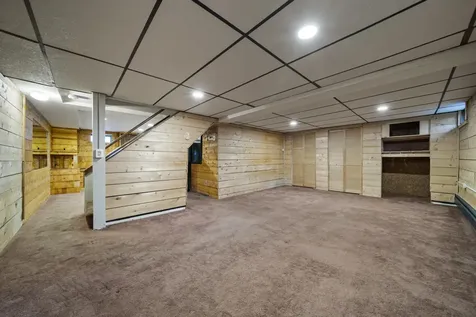 87 Harrington Avenue Manchester NH 03103