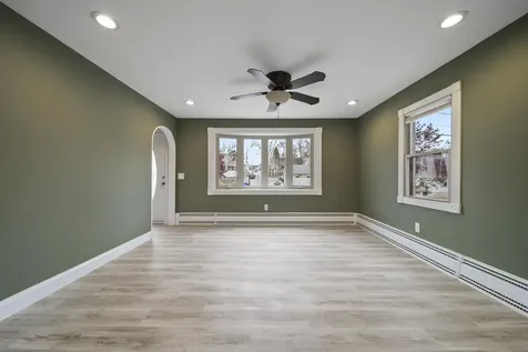 87 Harrington Avenue Manchester NH 03103