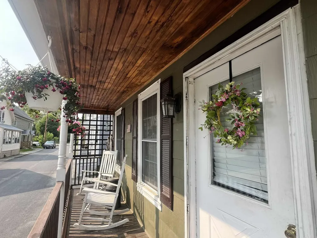 12 Laurel Avenue Rockingham VT 05101