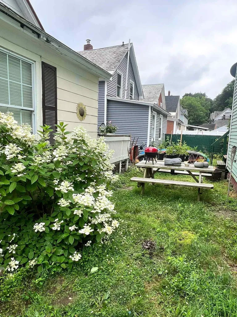 12 Laurel Avenue Rockingham VT 05101