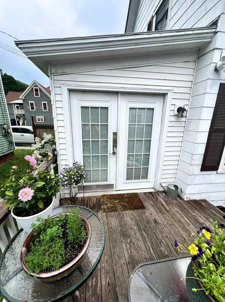 12 Laurel Avenue Rockingham VT 05101