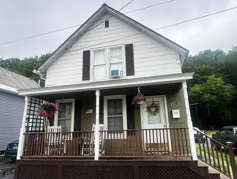 12 Laurel Avenue Rockingham VT 05101