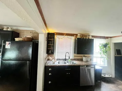 12 Laurel Avenue Rockingham VT 05101