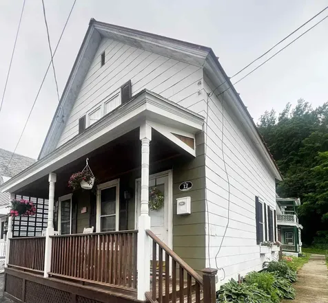 12 Laurel Avenue Rockingham VT 05101