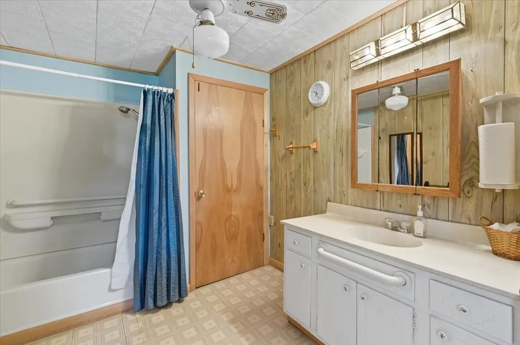 455 Hardwood Hill Richford VT 05476