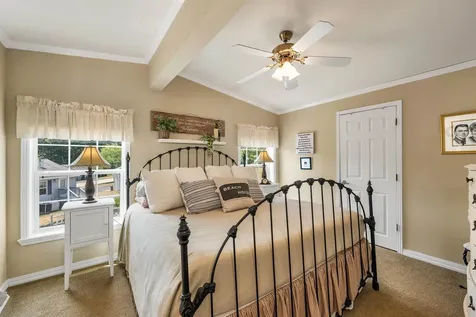 41 Holly Circle North Hampton NH 03862