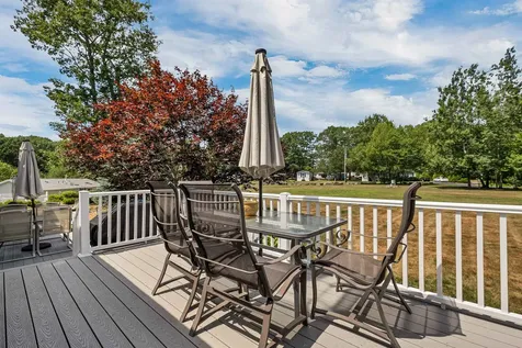 41 Holly Circle North Hampton NH 03862