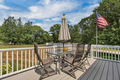 41 Holly Circle North Hampton NH 03862