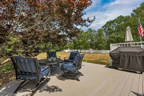 41 Holly Circle North Hampton NH 03862