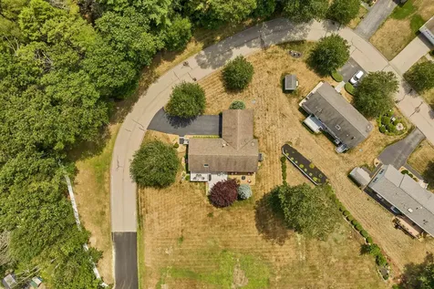 41 Holly Circle North Hampton NH 03862