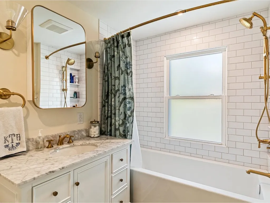 124 Spruce Street Burlington VT 05401