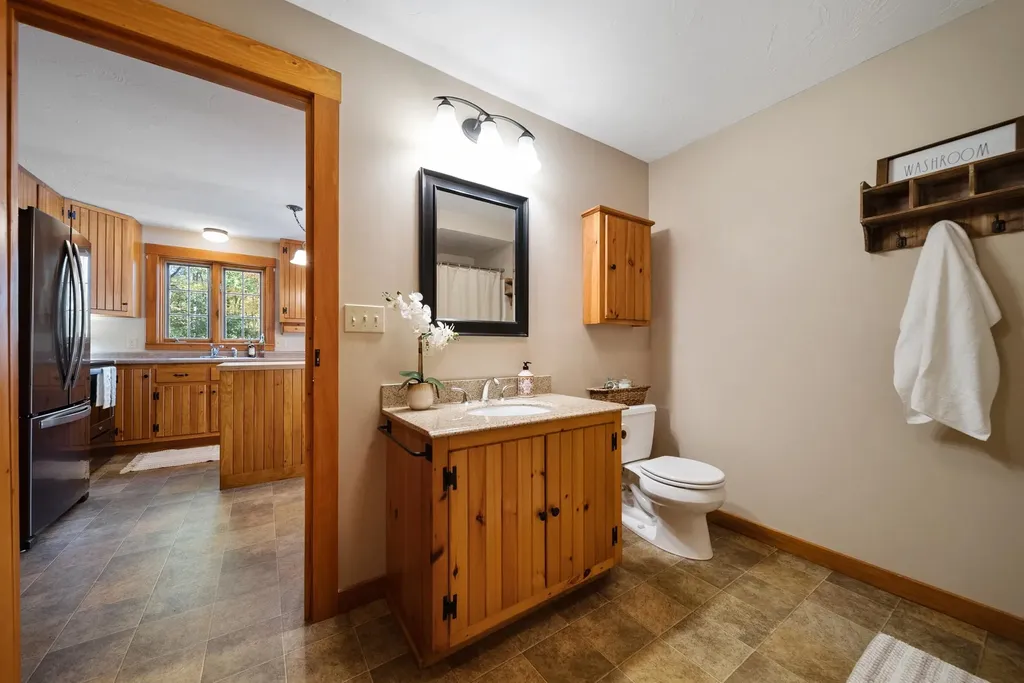 77 Georgetown Drive Barnstead NH 03225