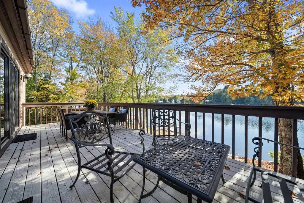 77 Georgetown Drive Barnstead NH 03225