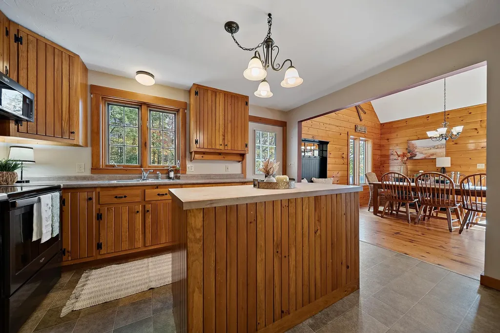 77 Georgetown Drive Barnstead NH 03225