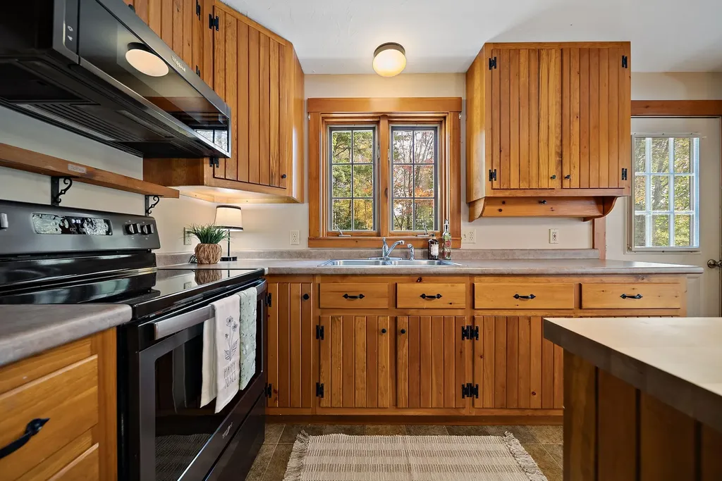 77 Georgetown Drive Barnstead NH 03225