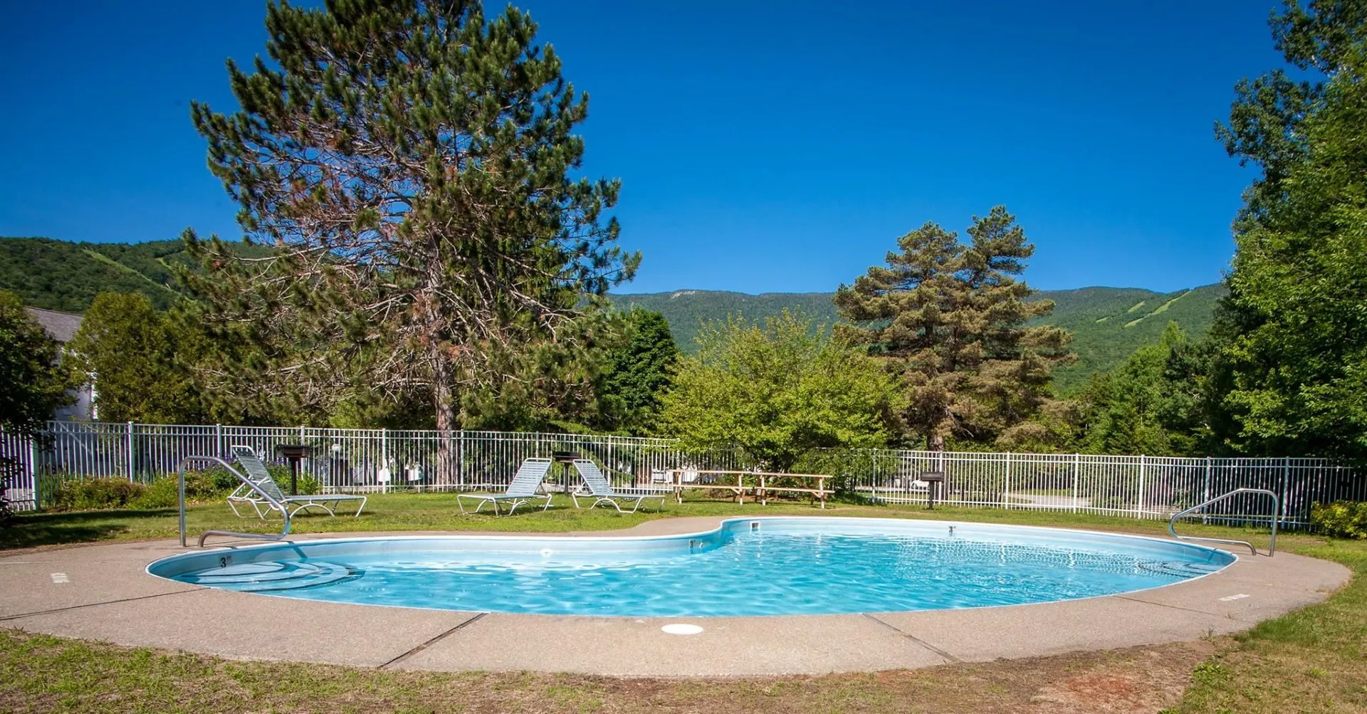 102 Upper Phase Road Warren VT 05674
