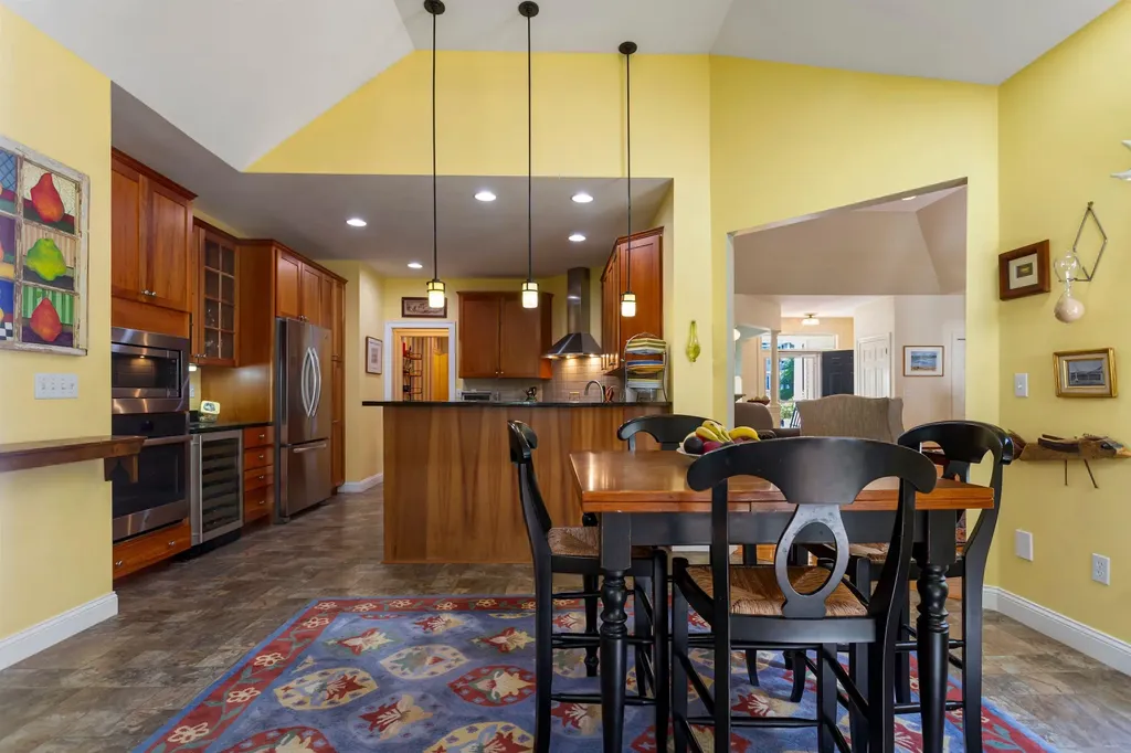 16 Parkman Brook Lane Stratham NH 03885