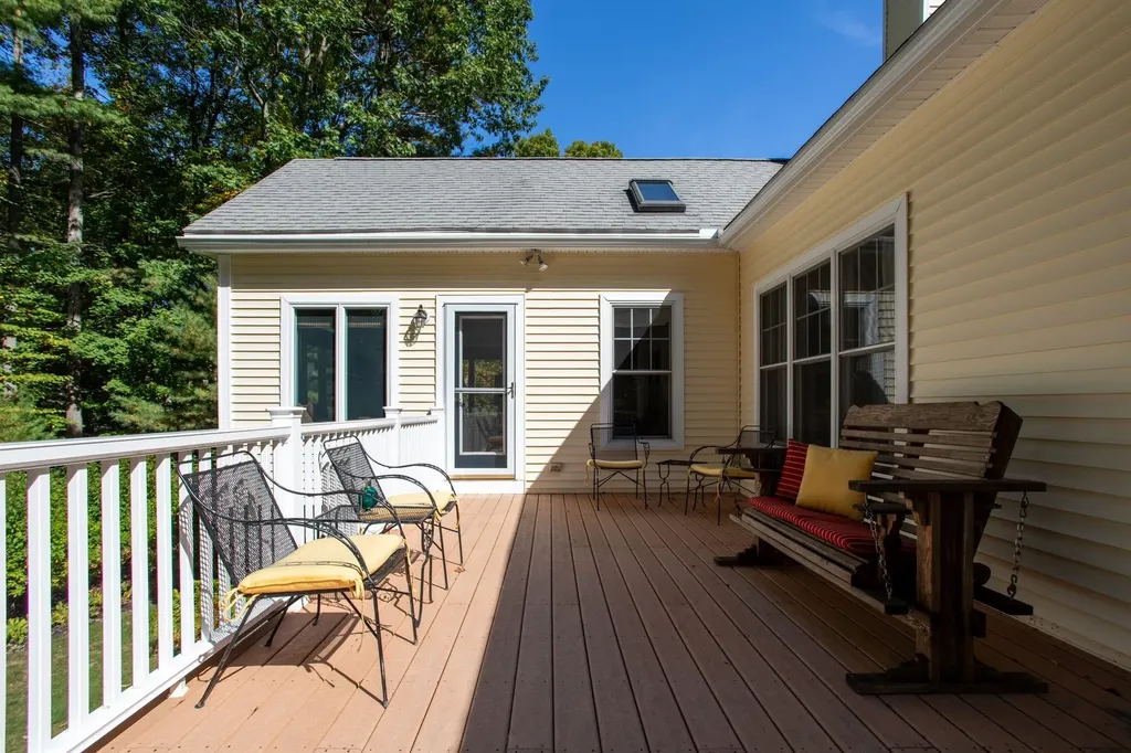 16 Parkman Brook Lane Stratham NH 03885