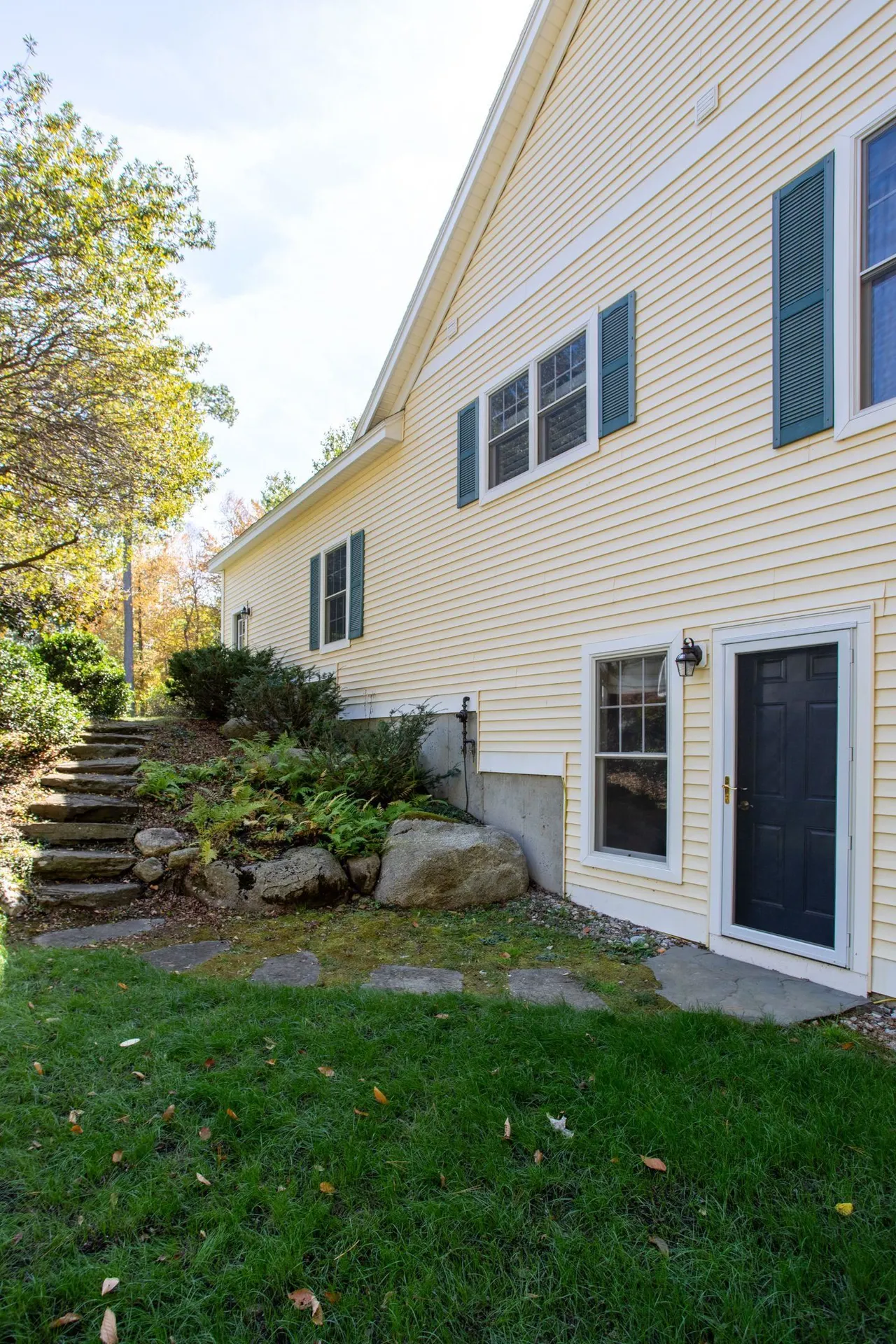 16 Parkman Brook Lane Stratham NH 03885