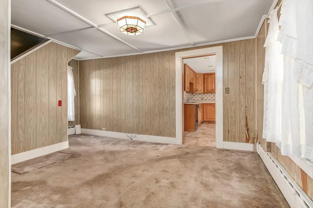 157 Wakefield Street Rochester NH 03867-1303