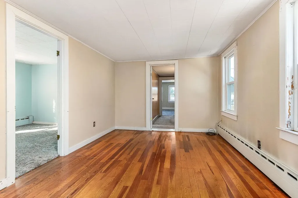 157 Wakefield Street Rochester NH 03867-1303