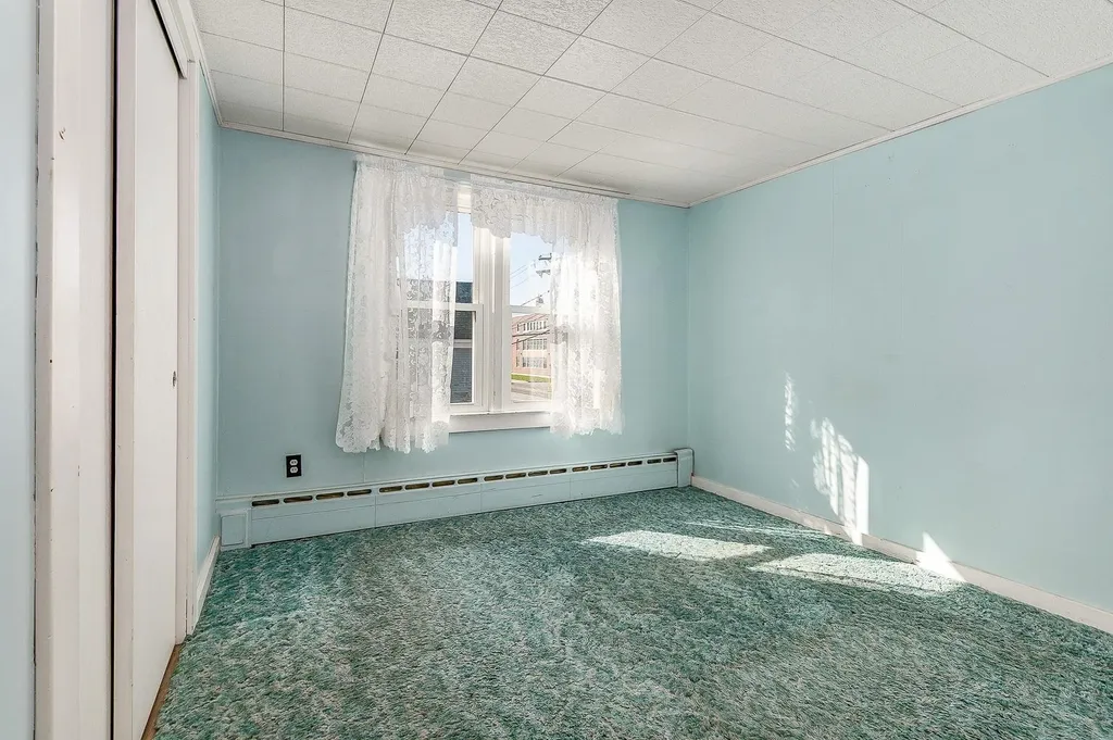 157 Wakefield Street Rochester NH 03867-1303