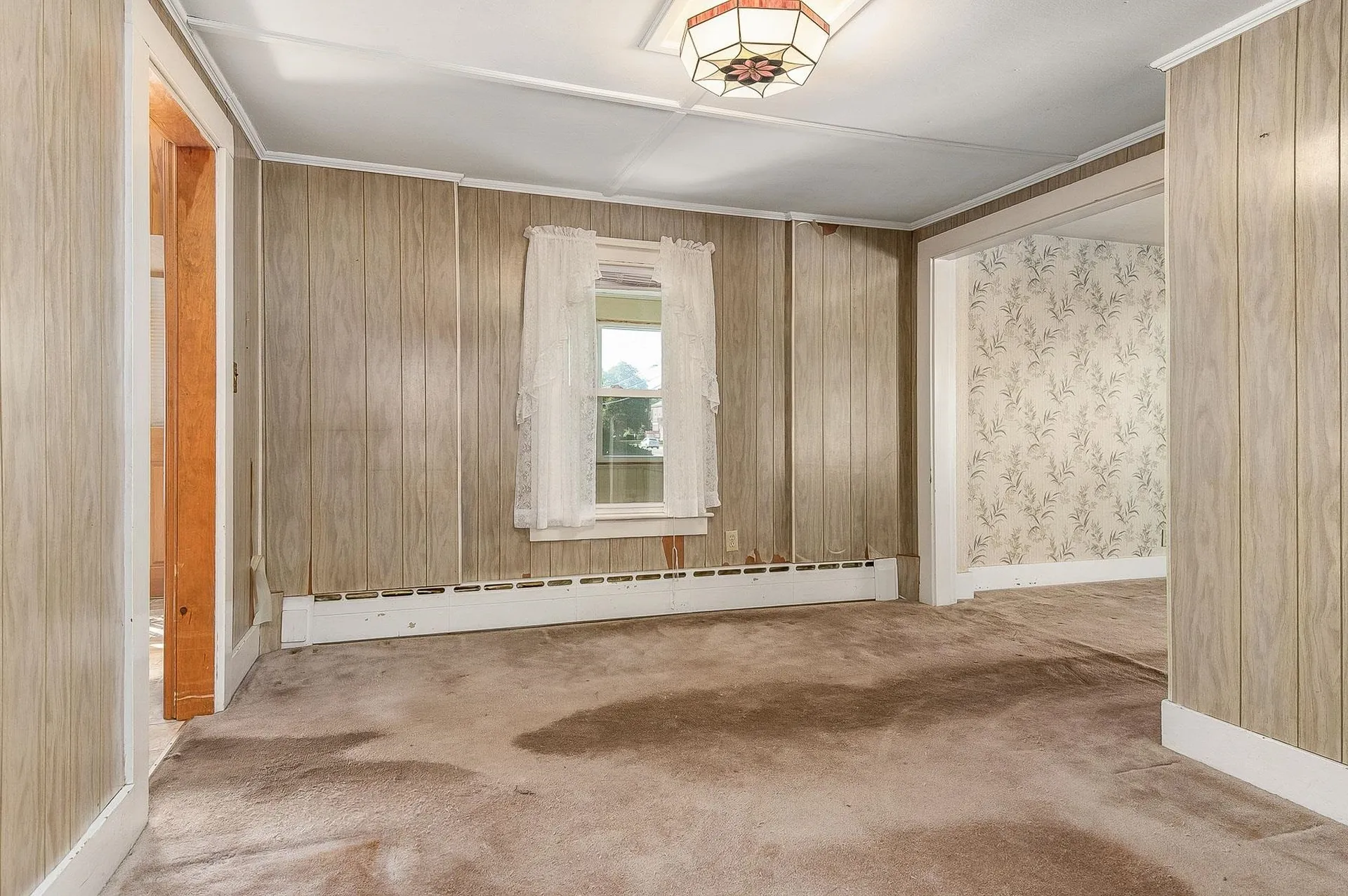 157 Wakefield Street Rochester NH 03867-1303