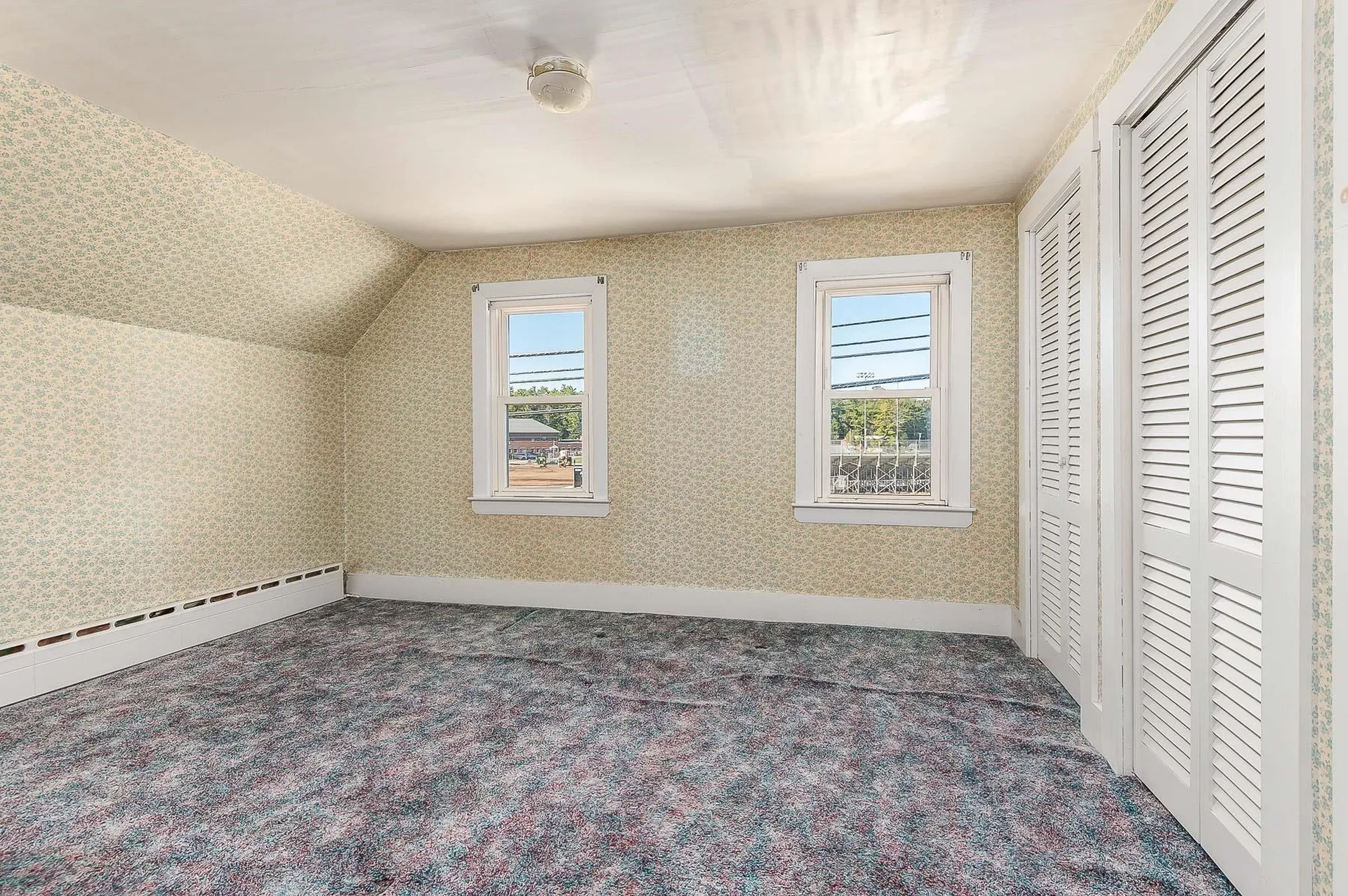 157 Wakefield Street Rochester NH 03867-1303