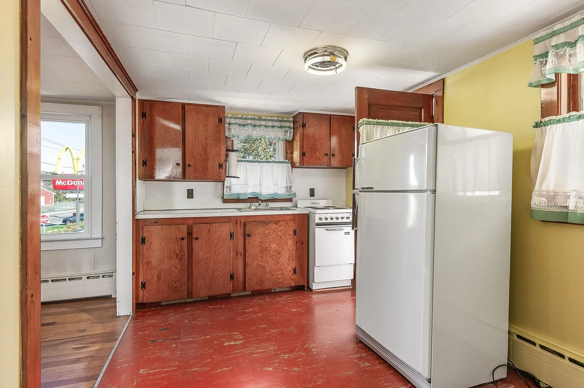 157 Wakefield Street Rochester NH 03867-1303