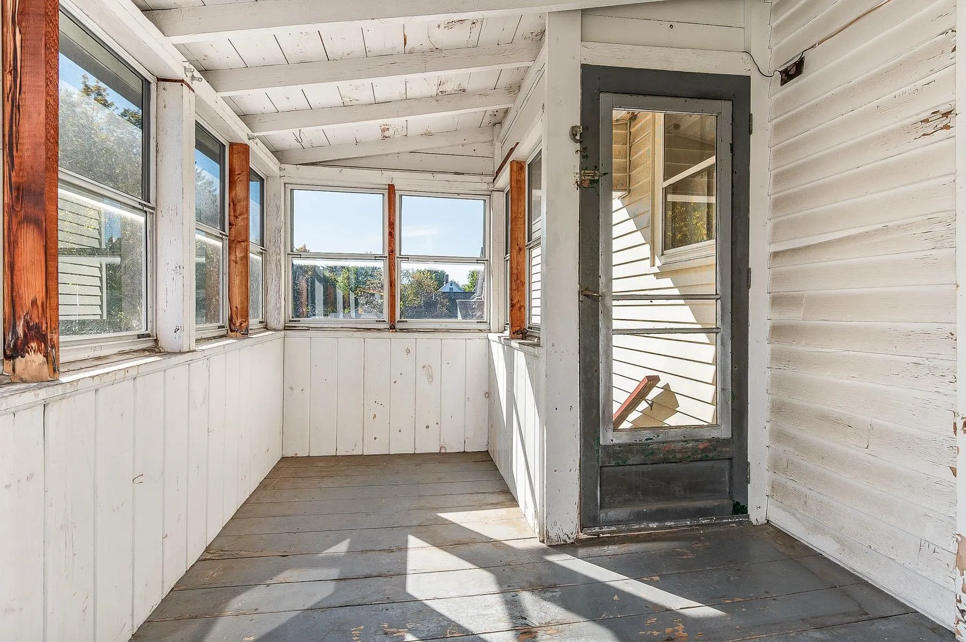 157 Wakefield Street Rochester NH 03867-1303