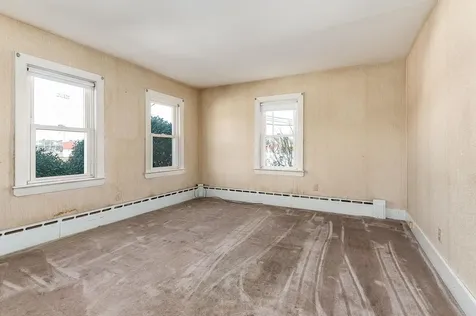 157 Wakefield Street Rochester NH 03867-1303