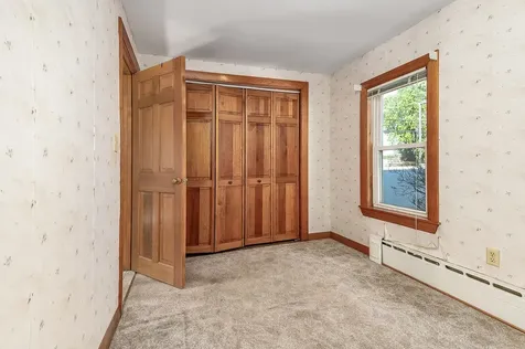 157 Wakefield Street Rochester NH 03867-1303