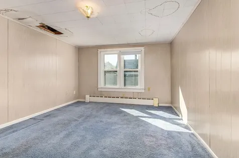 157 Wakefield Street Rochester NH 03867-1303