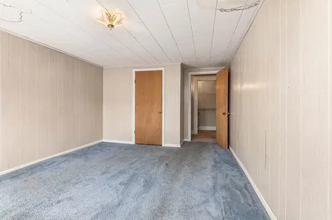 157 Wakefield Street Rochester NH 03867-1303