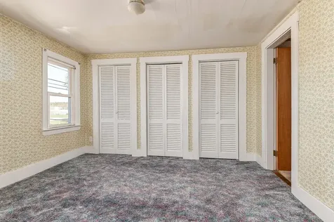 157 Wakefield Street Rochester NH 03867-1303