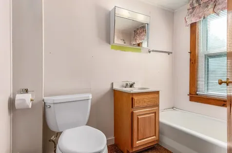 157 Wakefield Street Rochester NH 03867-1303