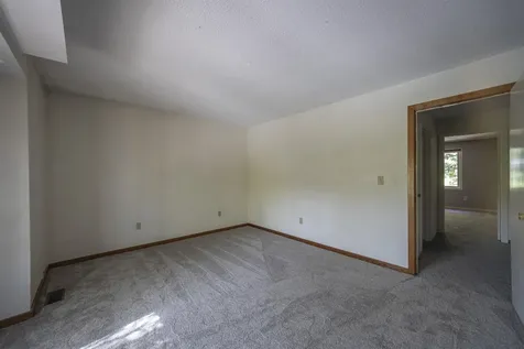 50 Thornhill Road Stratham NH 03885