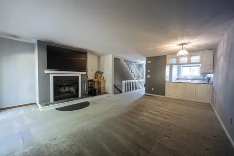 50 Thornhill Road Stratham NH 03885