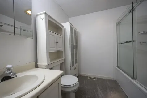 50 Thornhill Road Stratham NH 03885