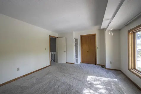 50 Thornhill Road Stratham NH 03885